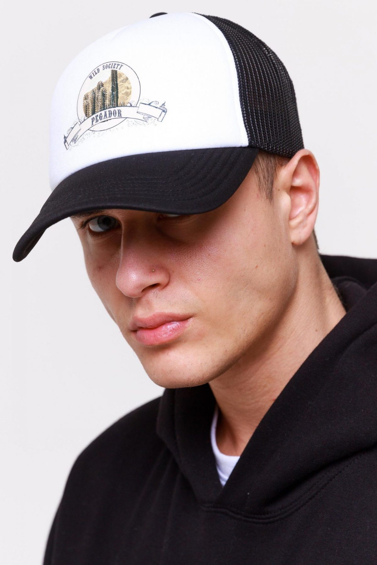 کلاه کپ مدل UTh TRUCKER CAP برند PEGADOR