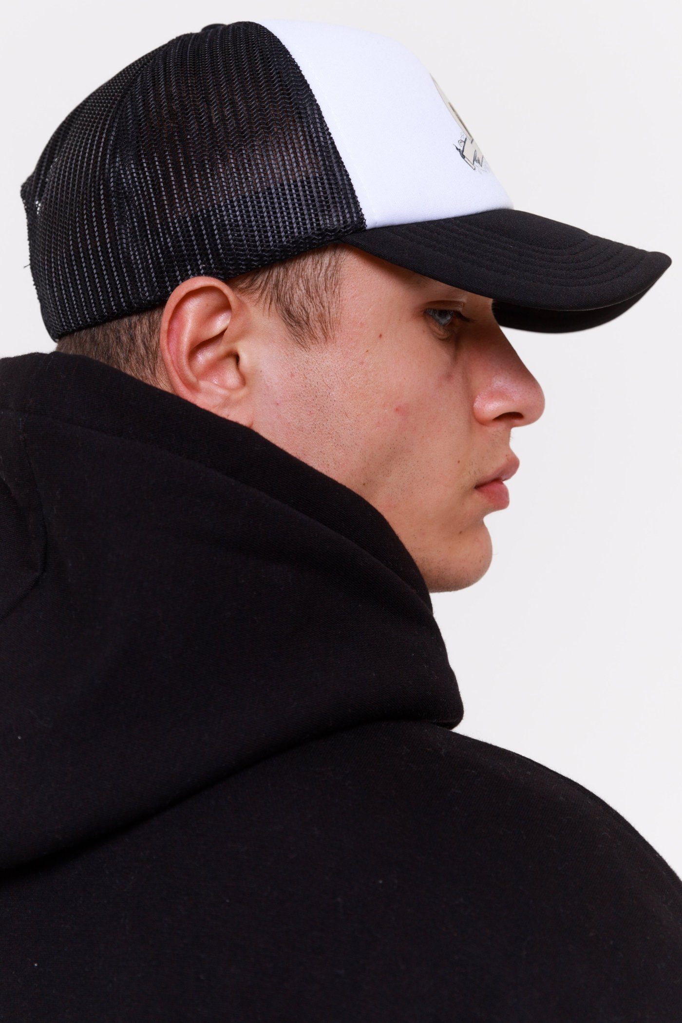 کلاه کپ مدل UTh TRUCKER CAP برند PEGADOR