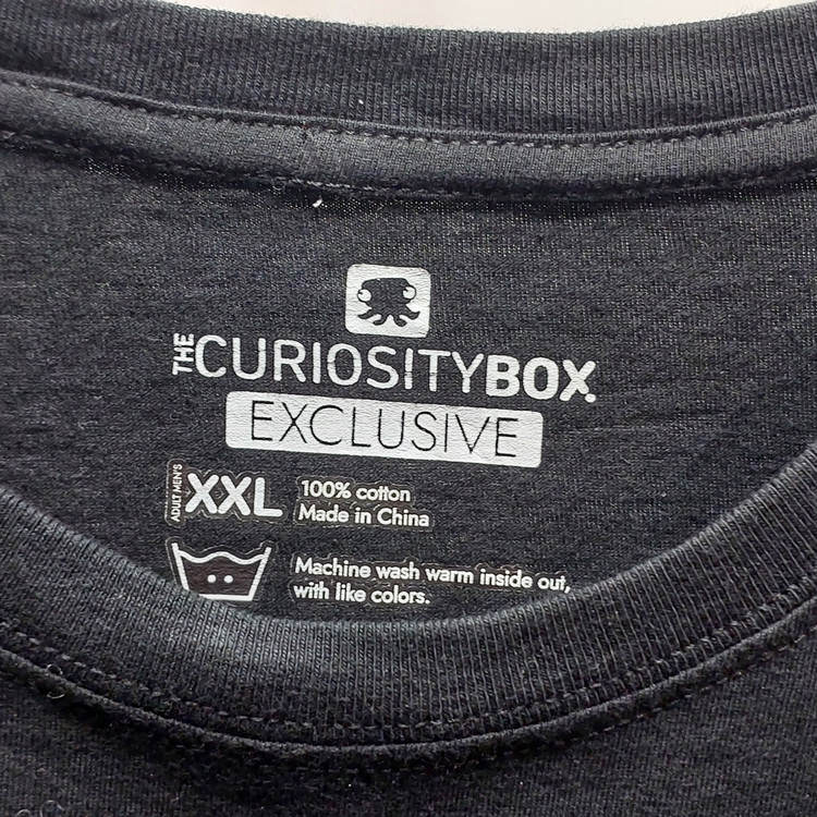 تیشرت اورسایز مشکی طرح آمفیکایرال و گرافیتی برند The Curiosity Box سایز XL