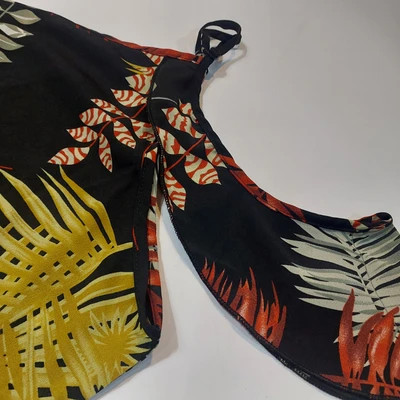 تاپ کراپ مجلسی سرشانه باز شین طرح برگ استوایی سایز 4XL